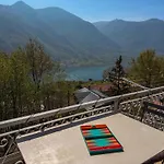 Casa Lago Panoramic Apartment *