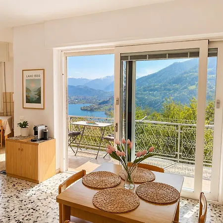 Casa Lago Panoramic Apartment *